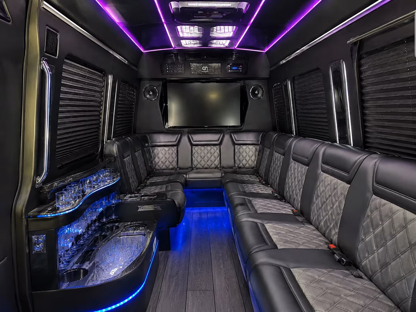 busrentalmalden com can help you get to new hampshire motor speedway for nascar race weekend