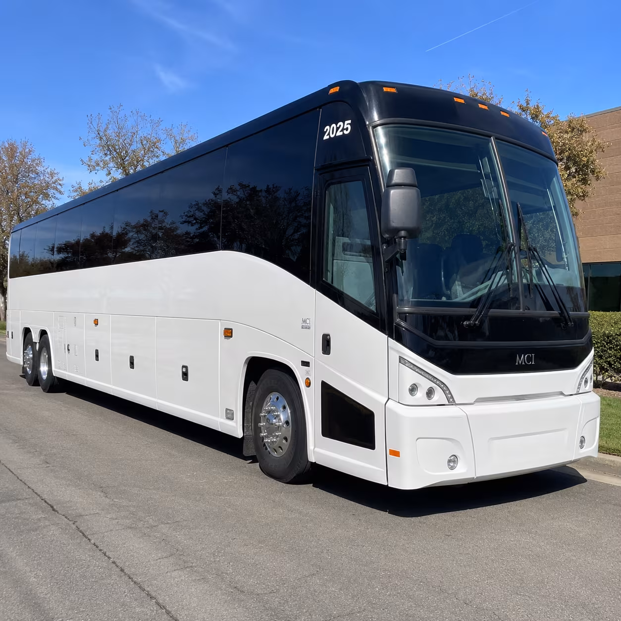 malden charter bus hero 3